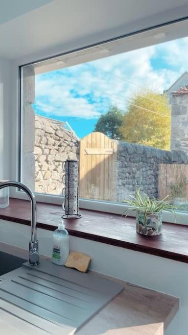 Superbe Appartement Avec Jacuzzi Et Jardin Prive Marlhes Eksteriør bilde